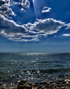 Nuvole sul mare